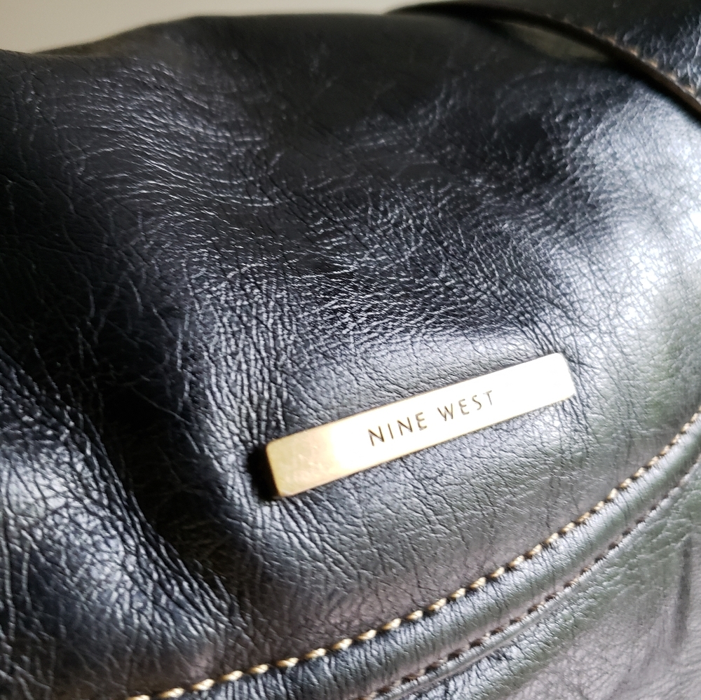 NWOT nine west leather extra large duffle purse - Picture 2 of 16